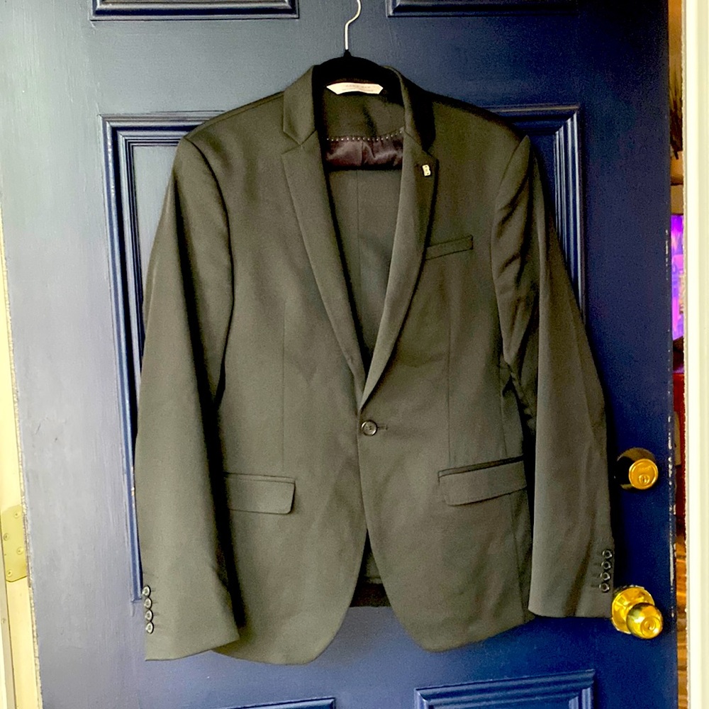 ZARA Men’s 2 Piece Black Suit